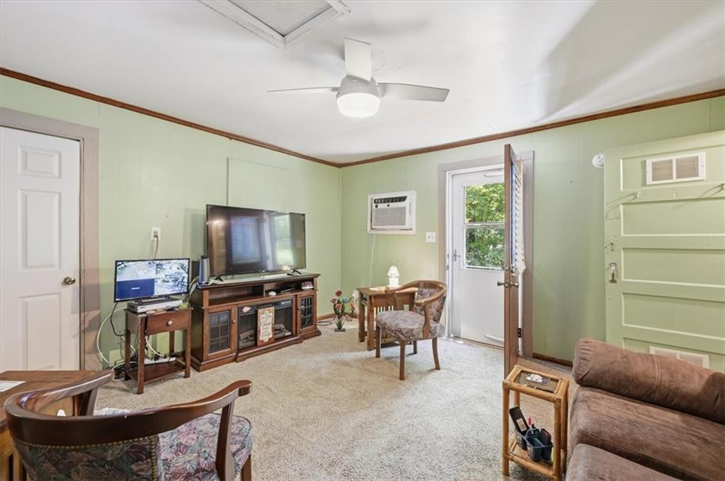 6910 Donahoo Road Kansas City, KS 66104 - Photo 4 of 19