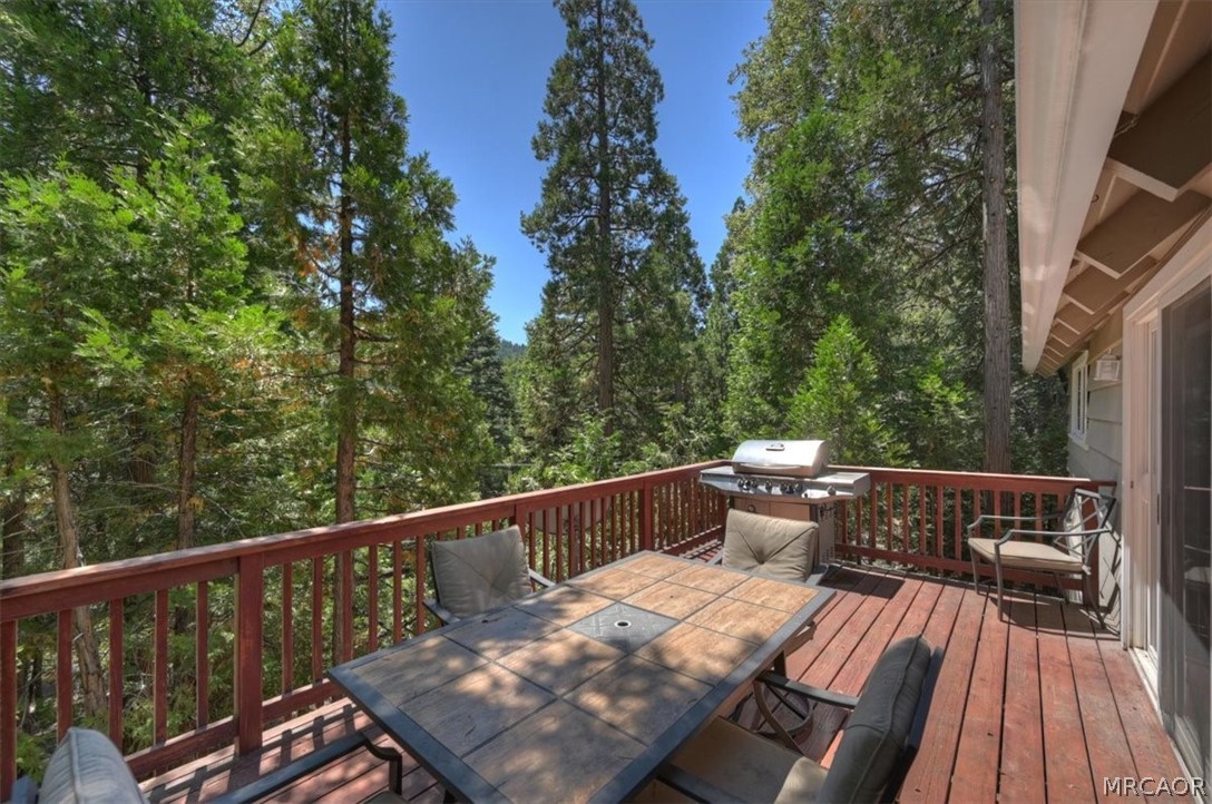 363 Castle Gate Road Lake Arrowhead, CA 92352 - Photo 15 of 39 Gallery Image 15