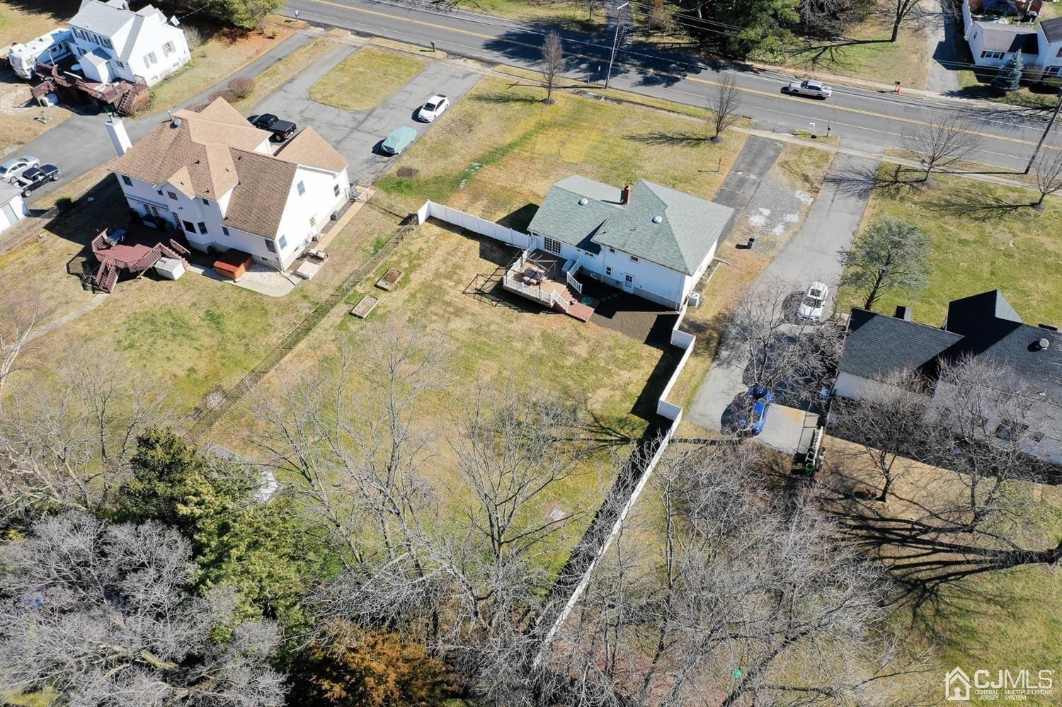 627 Lloyd Road Aberdeen, NJ 07747 - Photo 30 of 32 a view of a house with a yard