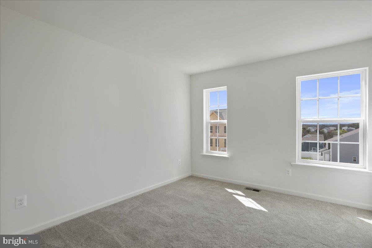 71 Stafford Place Falling Waters, WV 25419 - Photo 28 of 48 an empty room with a window