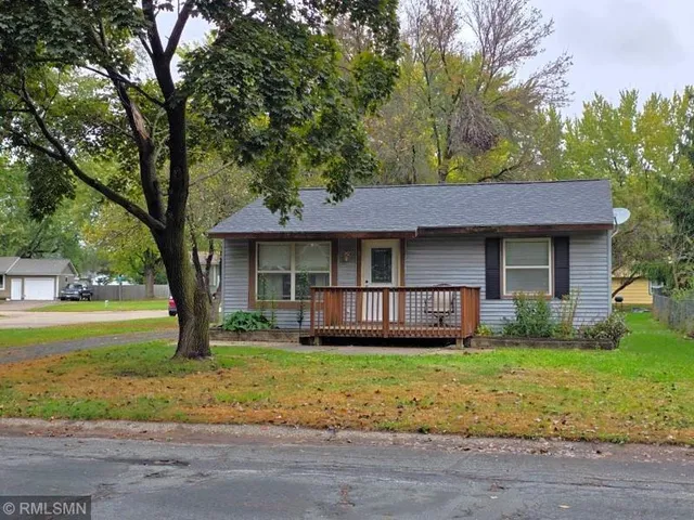 $1,550 | 653 North 2nd Street, New Richmond, WI 54017