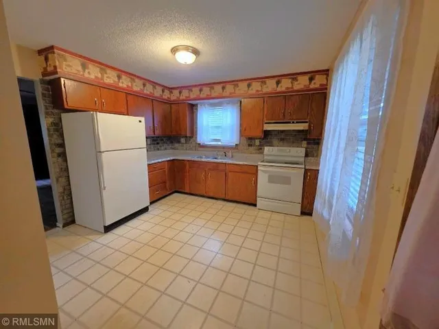 $1,550 | 653 North 2nd Street, New Richmond, WI 54017