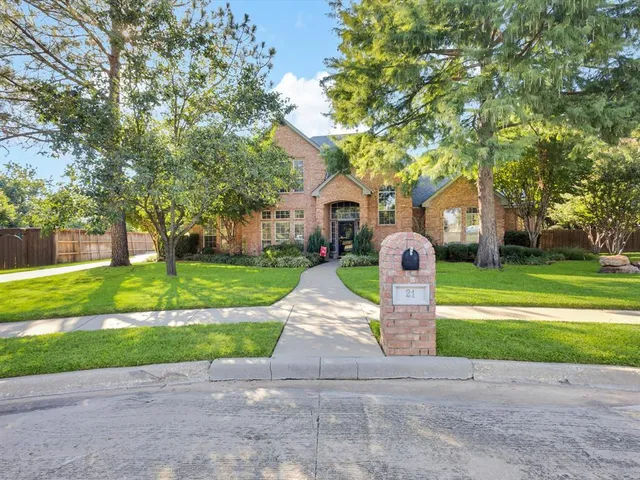 $699,000 | 21 Wellington Oaks Circle, Denton, TX 76210