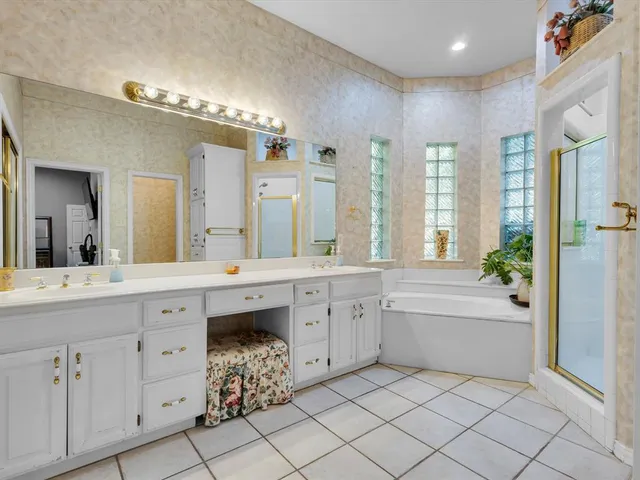 $649,000 | 21 Wellington Oaks Circle, Denton, TX 76210