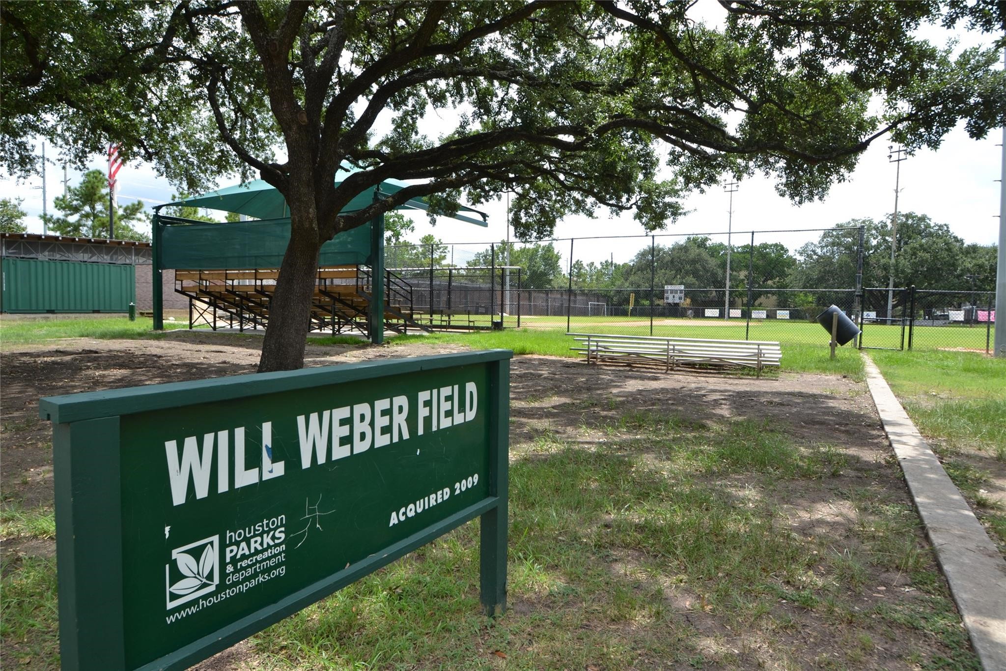 1633 Castle Court Houston, TX 77006 - Photo 30 of 38