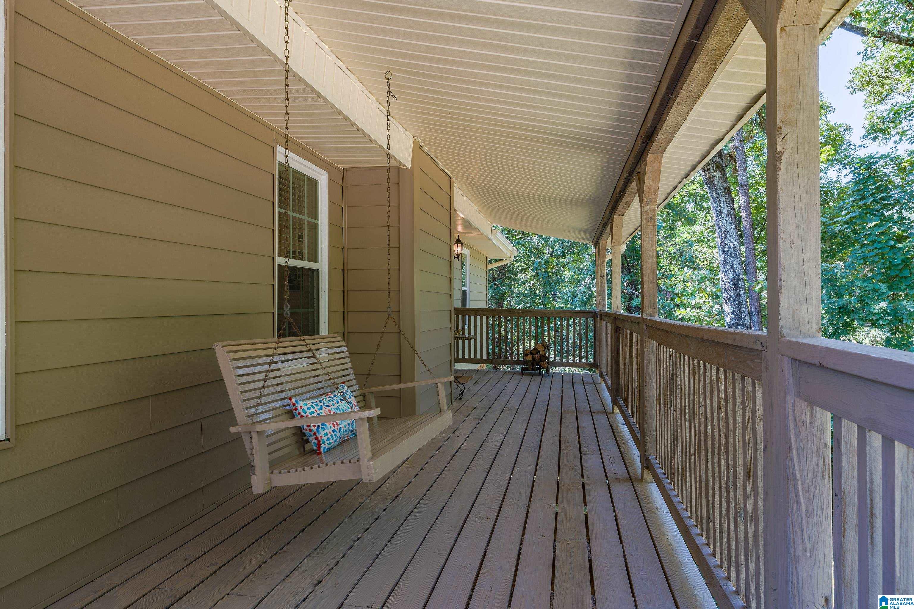 124 Maxwell Circle Bessemer, AL 35022 - Photo 2 of 38