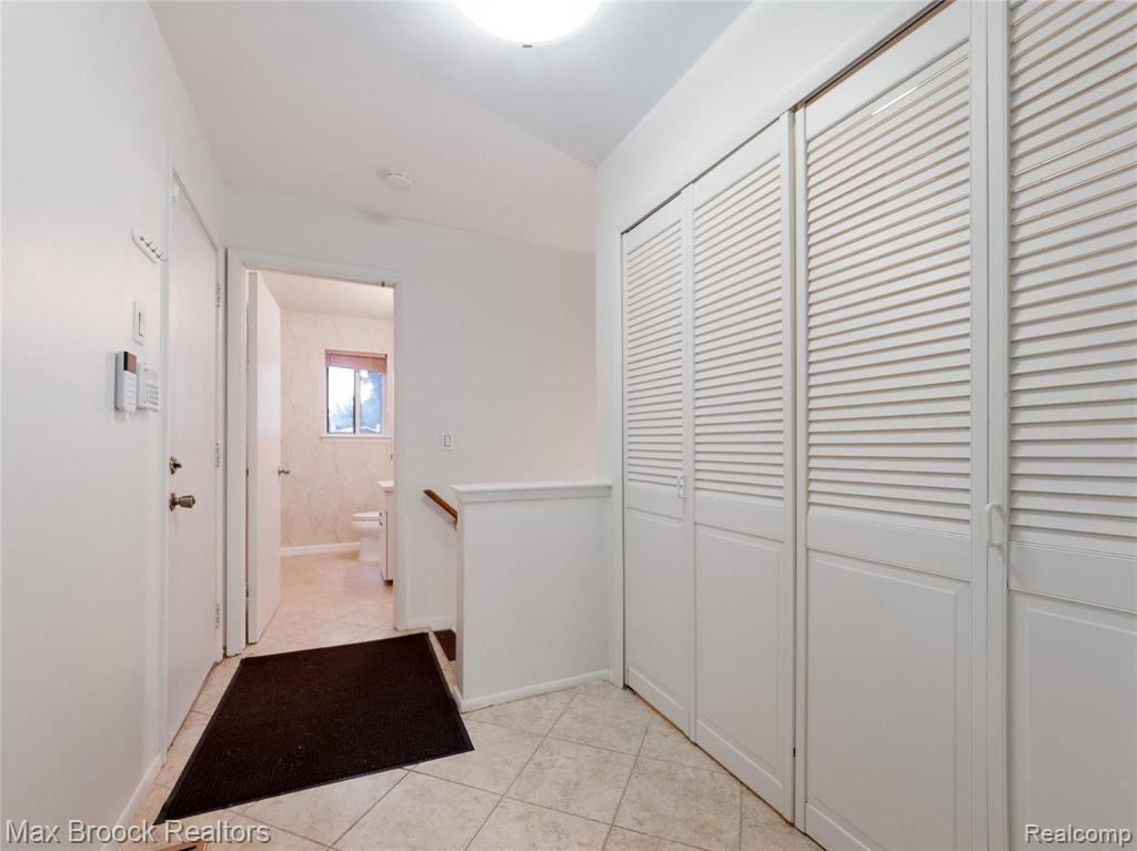 4899 Wye Oak Road Bloomfield Hills, MI 48301 - Photo 21 of 23
