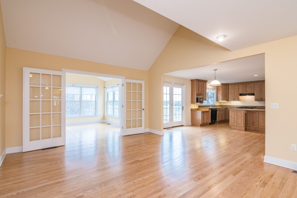 20 Bridge Road, Unit 17 Northampton, MA 01062 - Photo 13 of 35