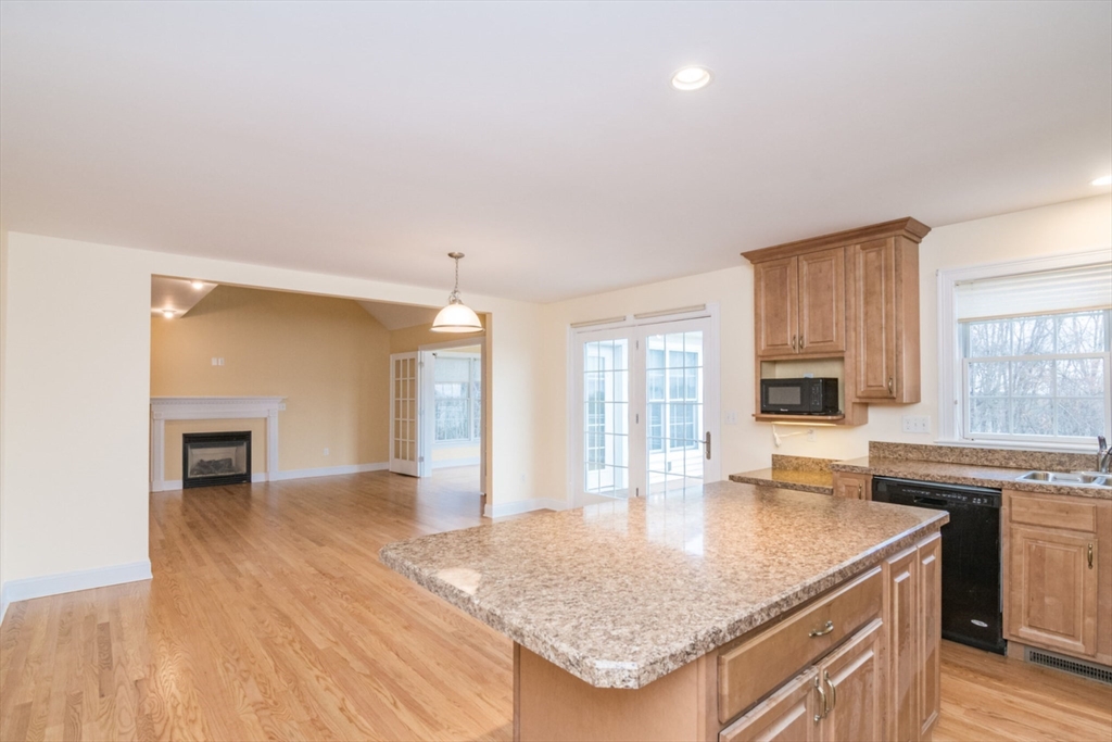 20 Bridge Road, Unit 17 Northampton, MA 01062 - Photo 15 of 35