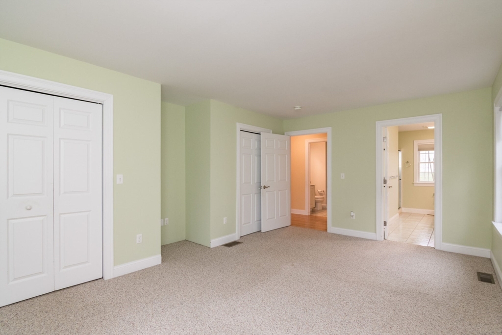 20 Bridge Road, Unit 17 Northampton, MA 01062 - Photo 21 of 35