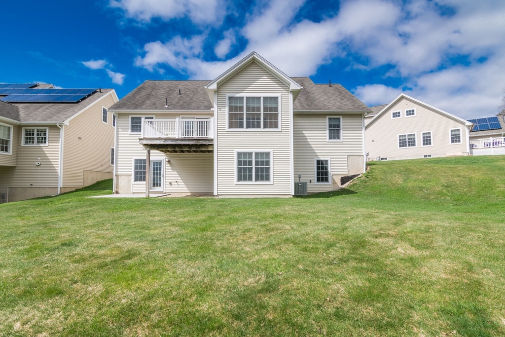 20 Bridge Road, Unit 17 Northampton, MA 01062 - Photo 3 of 35