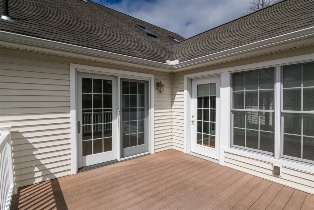 20 Bridge Road, Unit 17 Northampton, MA 01062 - Photo 5 of 35