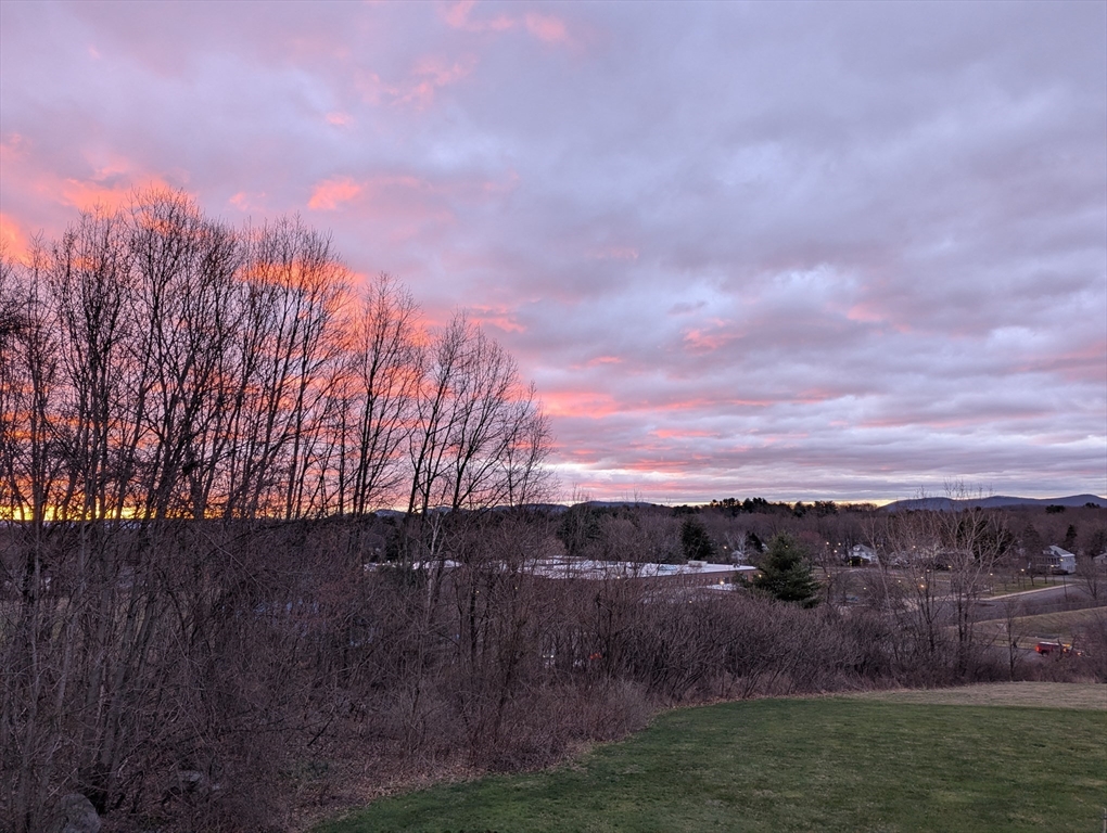 20 Bridge Road, Unit 17 Northampton, MA 01062 - Photo 7 of 35