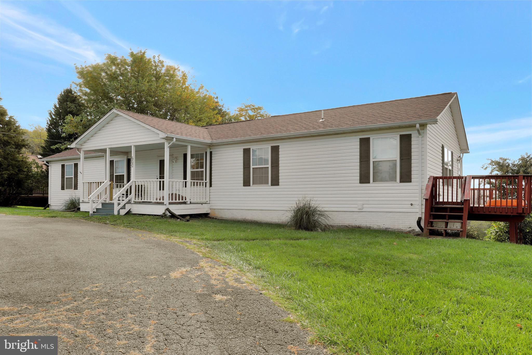 600 Granny Smith Road Linden, VA 22642 - Photo 2 of 35