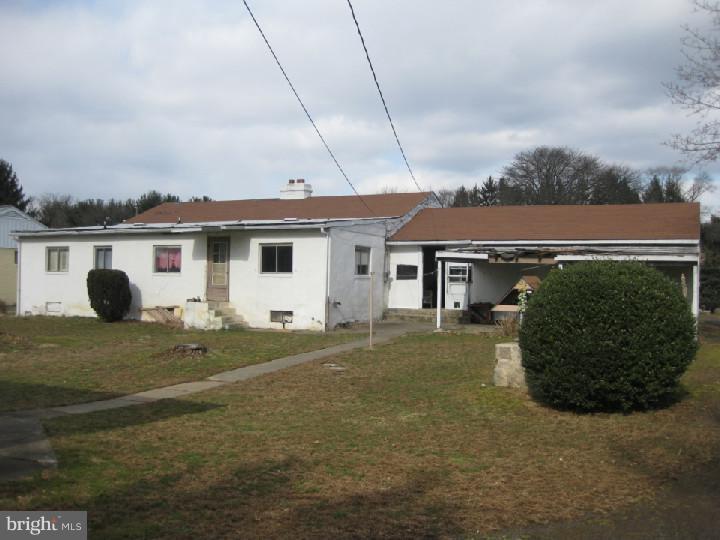 60 Holly Road Southampton, PA 18966 - Photo 15 of 17 Exterior Back