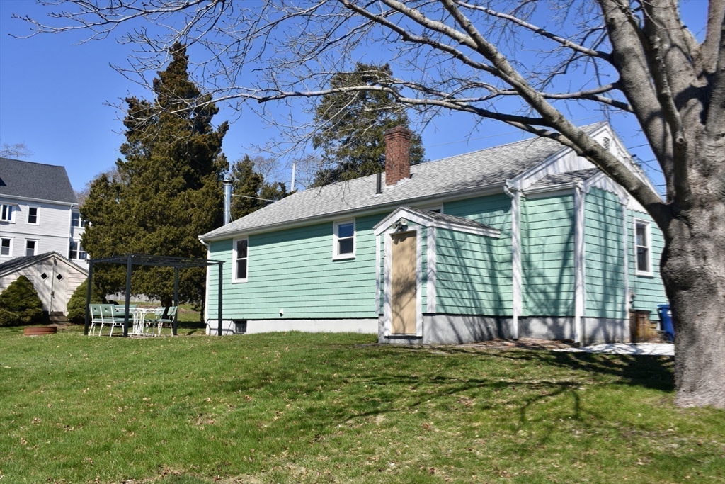 93 Howland Road Fairhaven, MA 02719 - Photo 22 of 29