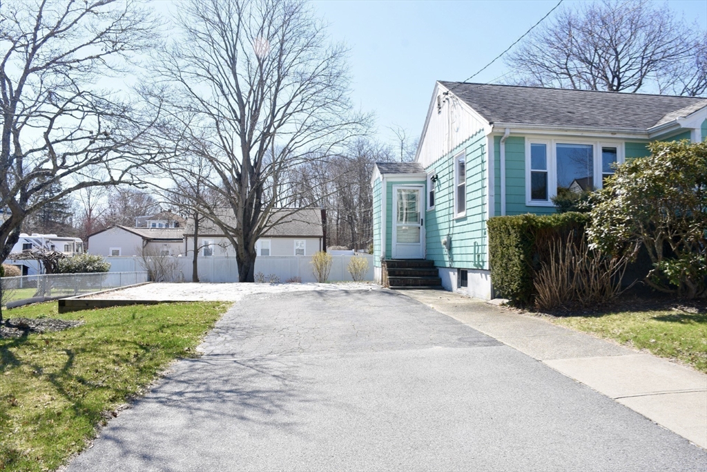 93 Howland Road Fairhaven, MA 02719 - Photo 27 of 29