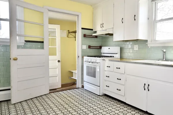 $465,000 | 93 Howland Road, Fairhaven, MA 02719