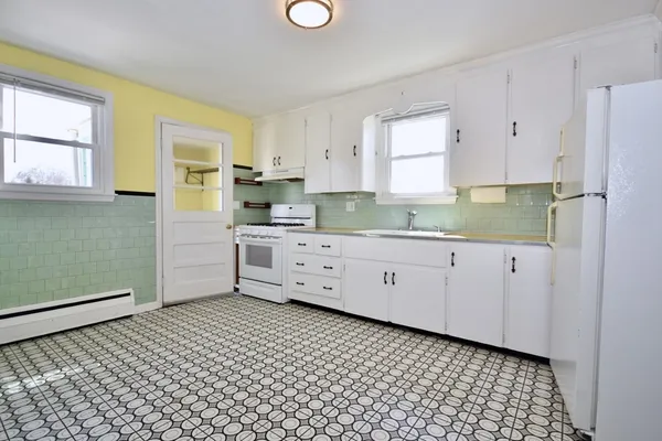 $465,000 | 93 Howland Road, Fairhaven, MA 02719