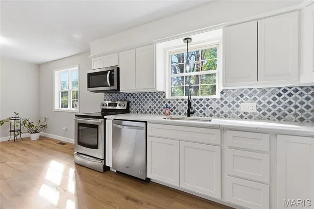 $265,000 | 49 El Sahara Drive, Cedar Hill, MO 63016