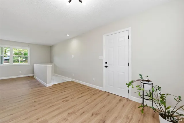 $265,000 | 49 El Sahara Drive, Cedar Hill, MO 63016