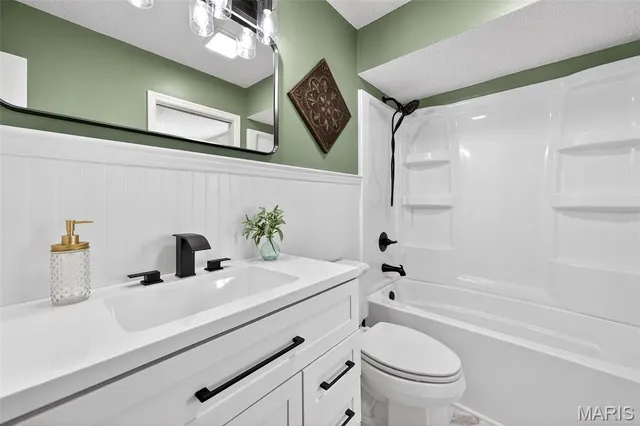 $265,000 | 49 El Sahara Drive, Cedar Hill, MO 63016