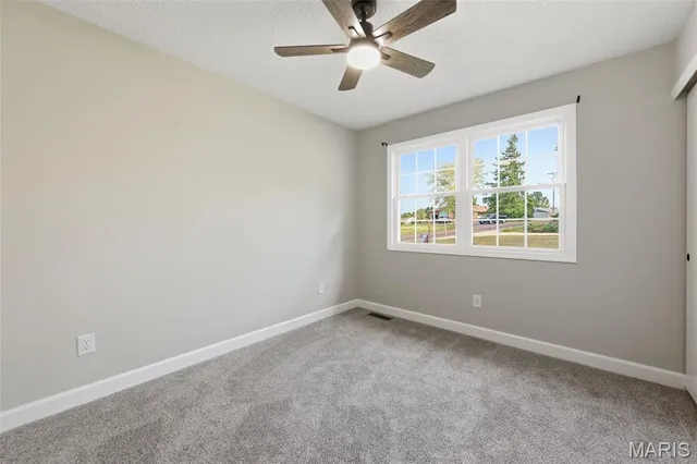 $265,000 | 49 El Sahara Drive, Cedar Hill, MO 63016