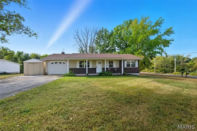 $265,000 | 49 El Sahara Drive, Cedar Hill, MO 63016