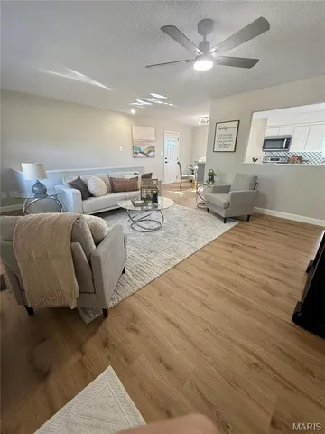 $265,000 | 49 El Sahara Drive, Cedar Hill, MO 63016