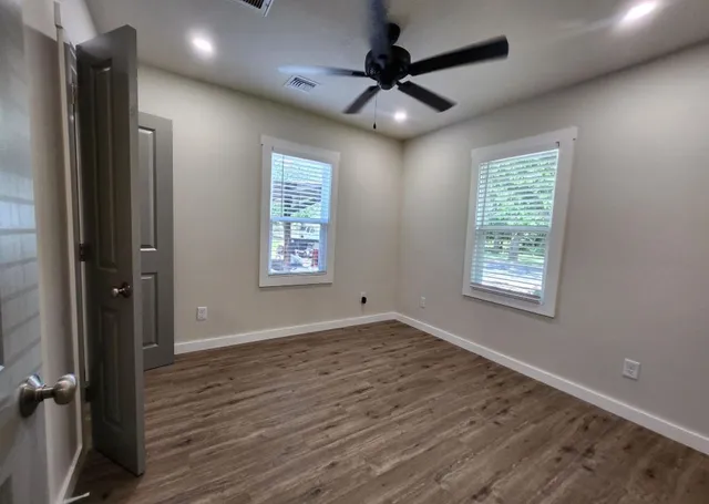 $1,800 | 804 North Orange Street, Fredericksburg, TX 78624