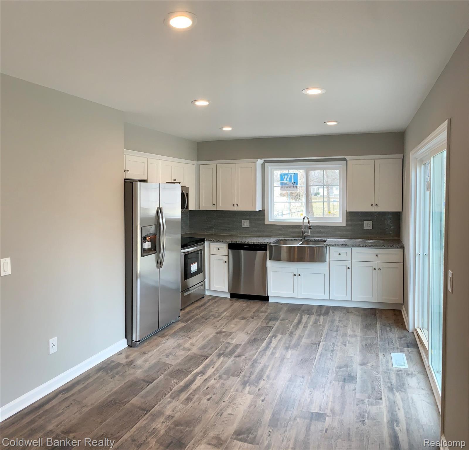 1750 Henbert Road West Bloomfield, MI 48324 - Photo 4 of 26 Kitchen