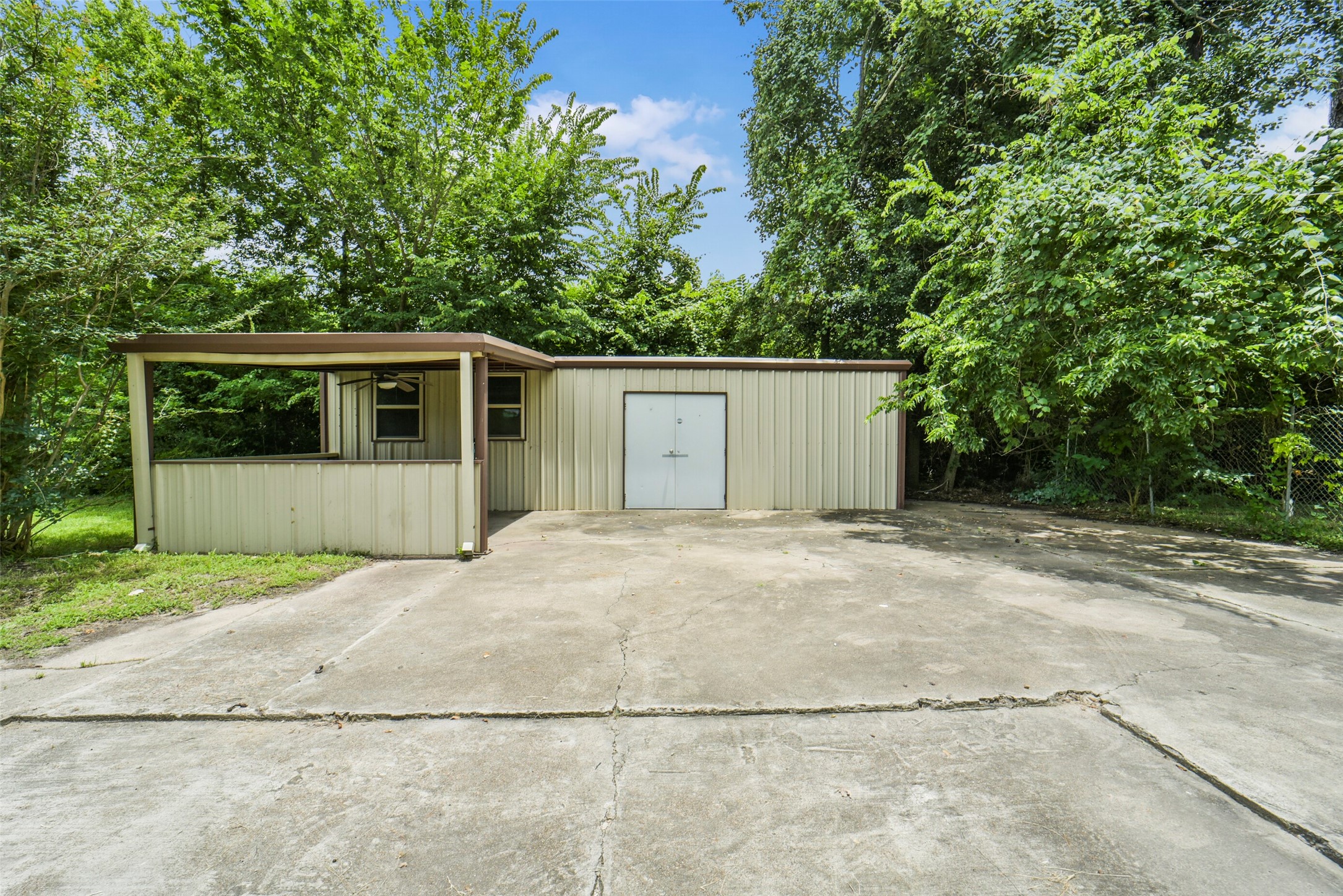 11023 Forrest Valley Drive Houston, TX 77065 - Photo 39 of 47 a house with trees in the background