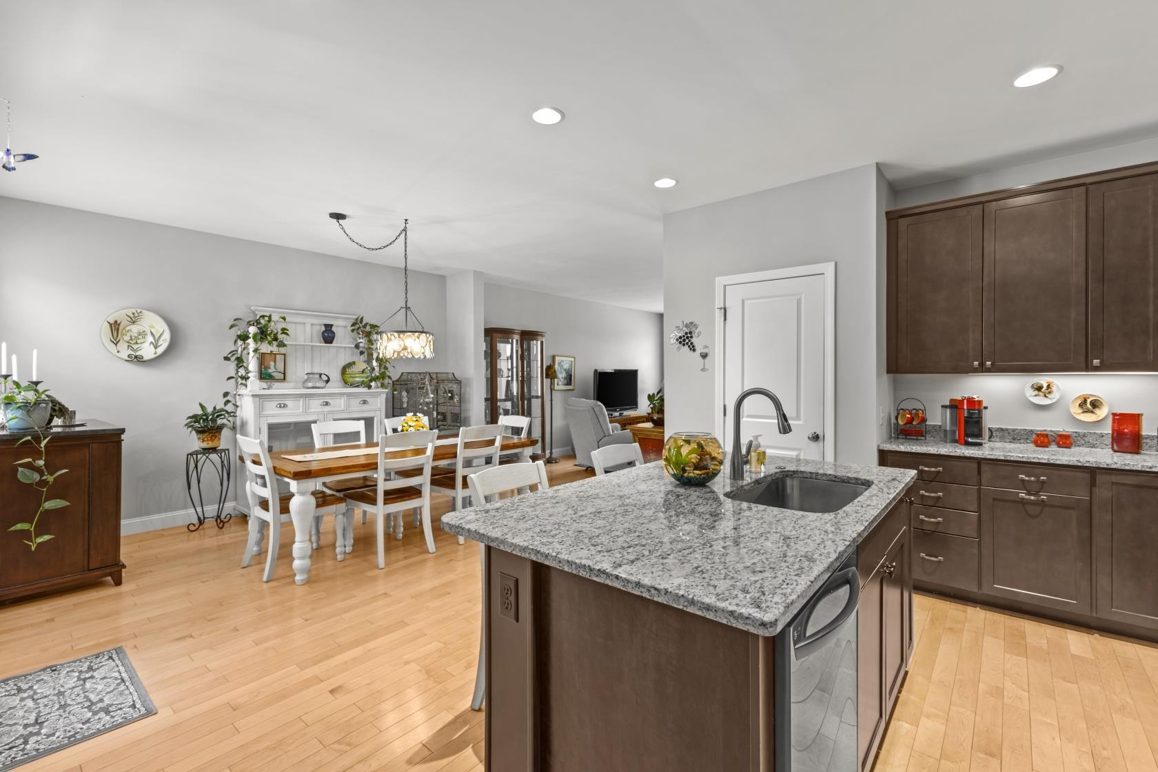 552 Zephyr Road Williston, VT 05495 - Photo 11 of 40 Gallery Image 11