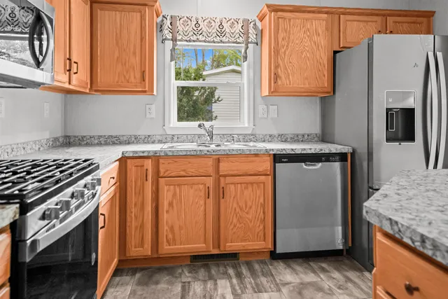 $239,900 | 174 South Stark Highway, Unit 23, Weare, NH 03281