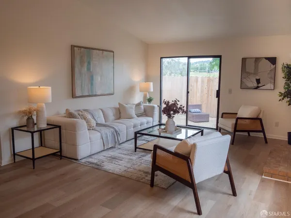$678,500 | 325 Newbury Street, Hercules, CA 94547