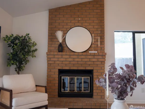 $678,500 | 325 Newbury Street, Hercules, CA 94547