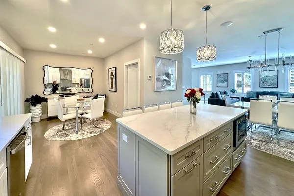 $734,900 | 22 Elise Avenue, Unit 11, Londonderry, NH 03053