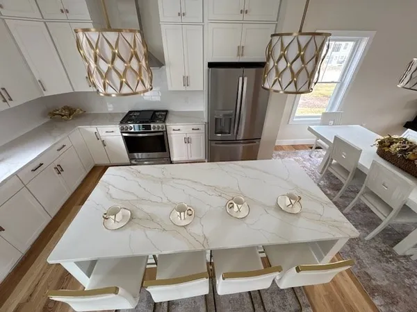 $734,900 | 22 Elise Avenue, Unit 11, Londonderry, NH 03053