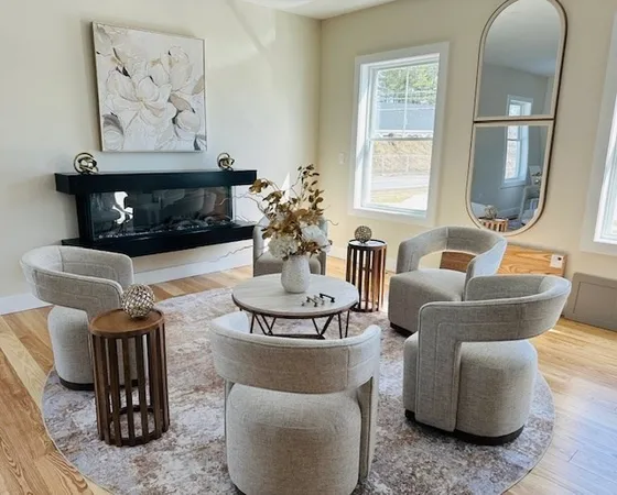 $734,900 | 22 Elise Avenue, Unit 11, Londonderry, NH 03053