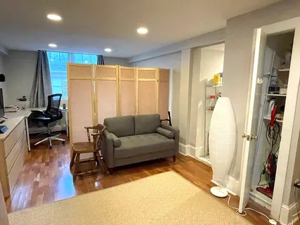 $2,000 | 50 Follen Street, Unit 4, Cambridge, MA 02138