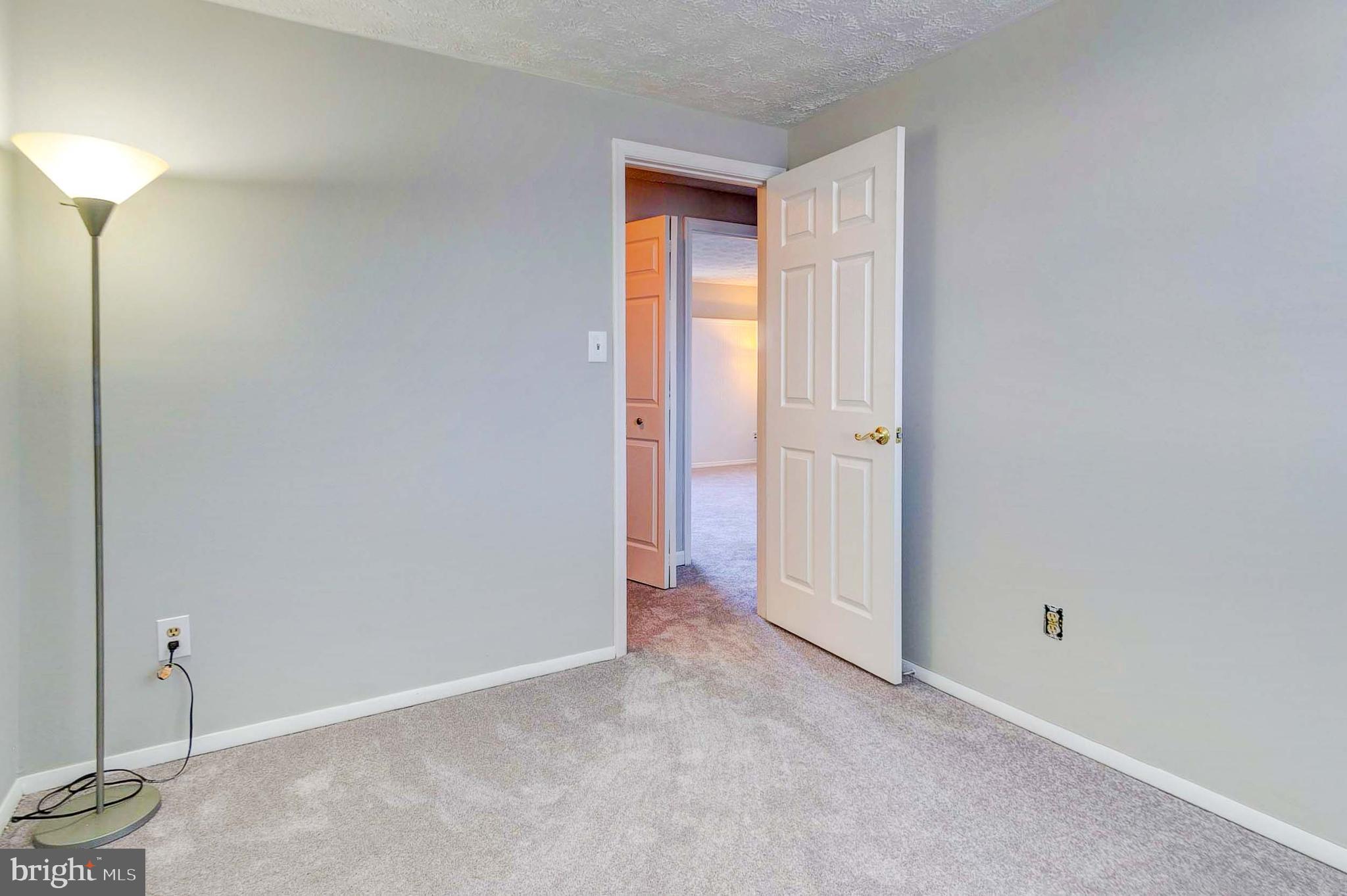 8 Box Circle Baltimore, MD 21221 - Photo 25 of 34