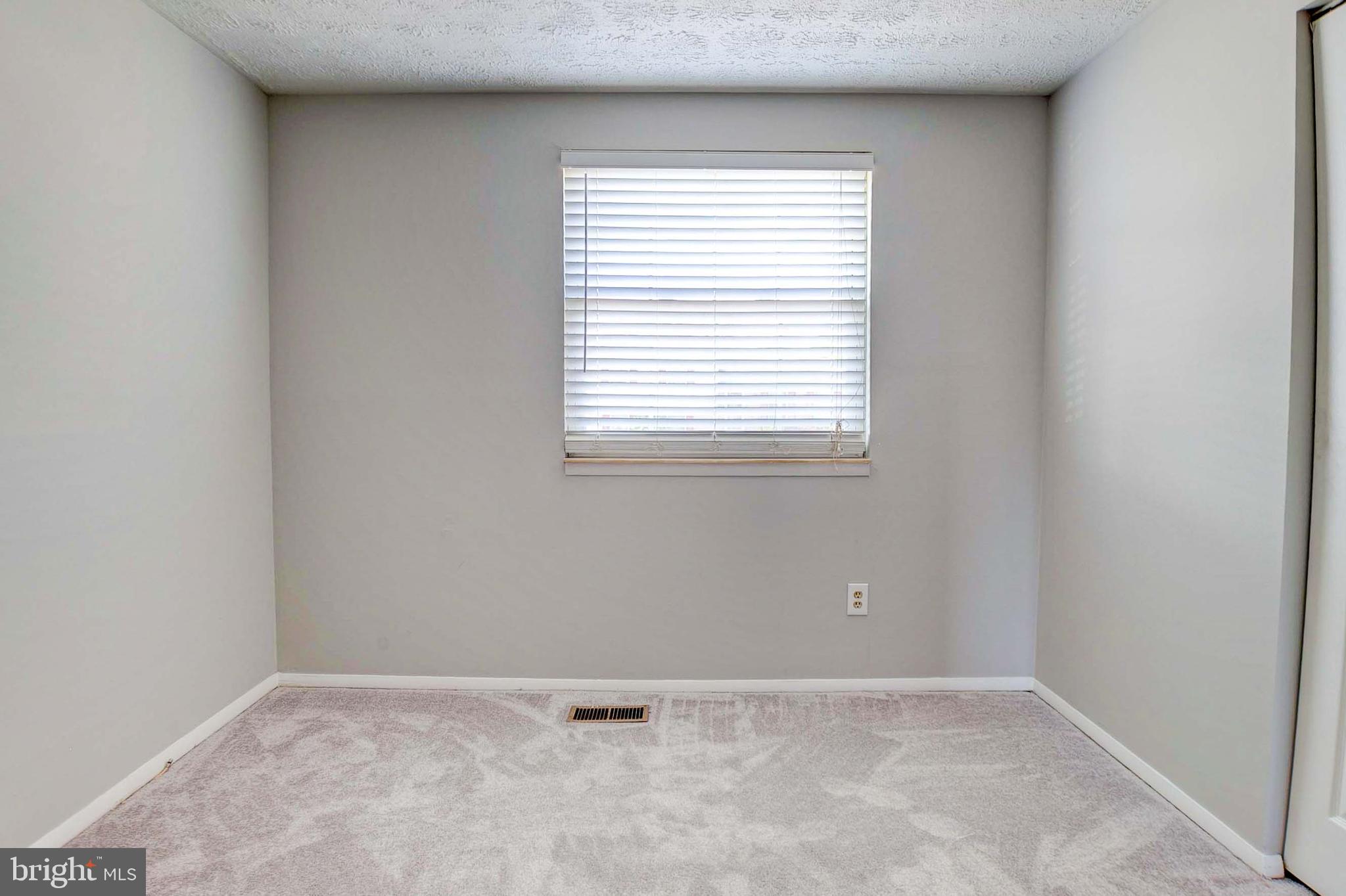 8 Box Circle Baltimore, MD 21221 - Photo 26 of 34