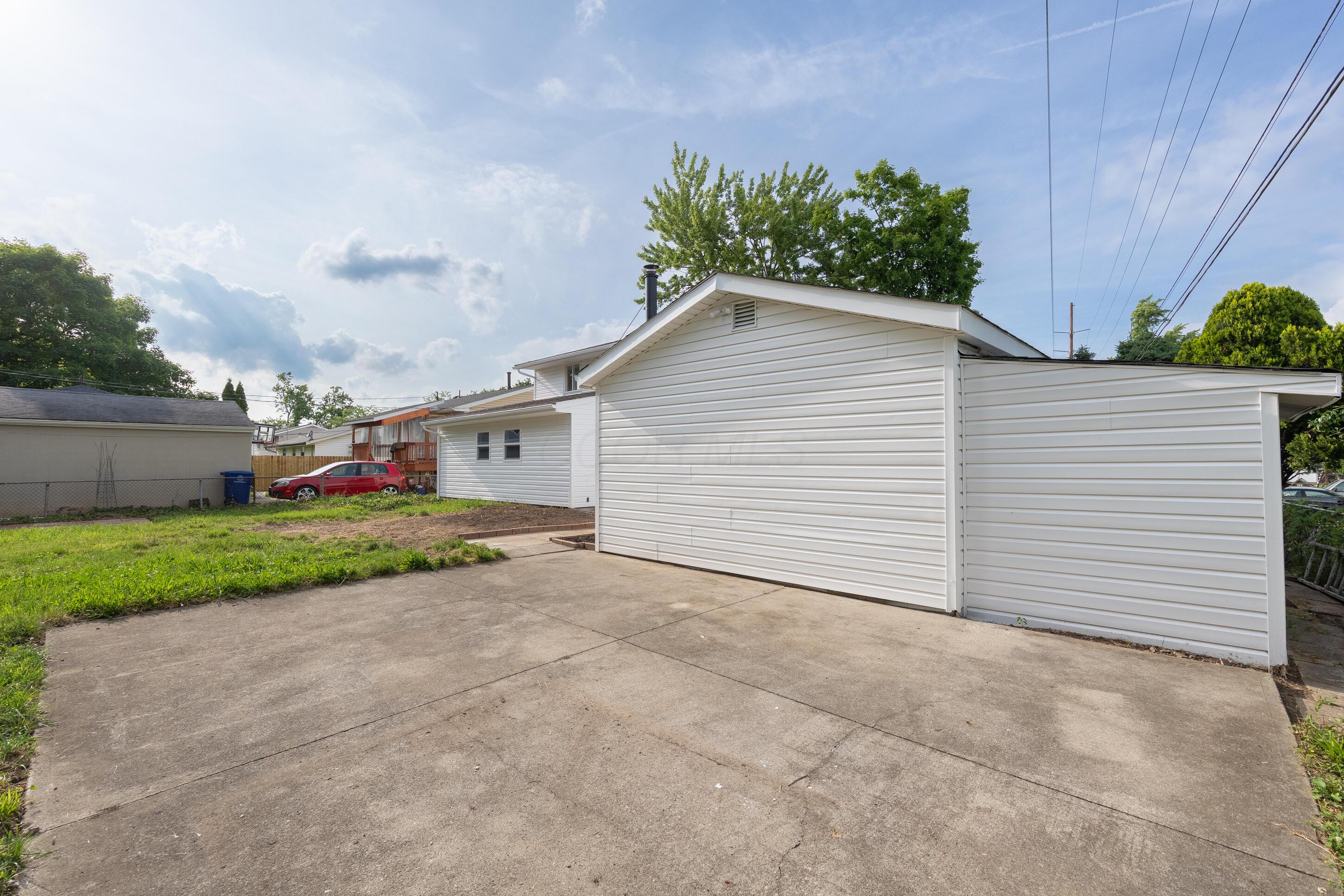 3819 Lynward Road Columbus, OH 43228 - Photo 45 of 57