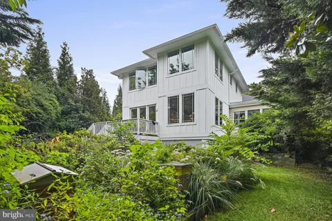 $2,095,000 | 4621 Drummond Avenue, Chevy Chase, MD 20815