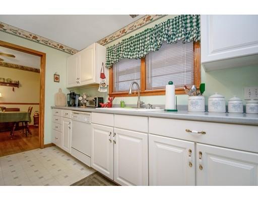 62 Clayton Road Holyoke, MA 01040 - Photo 4 of 24 Gallery Image 4