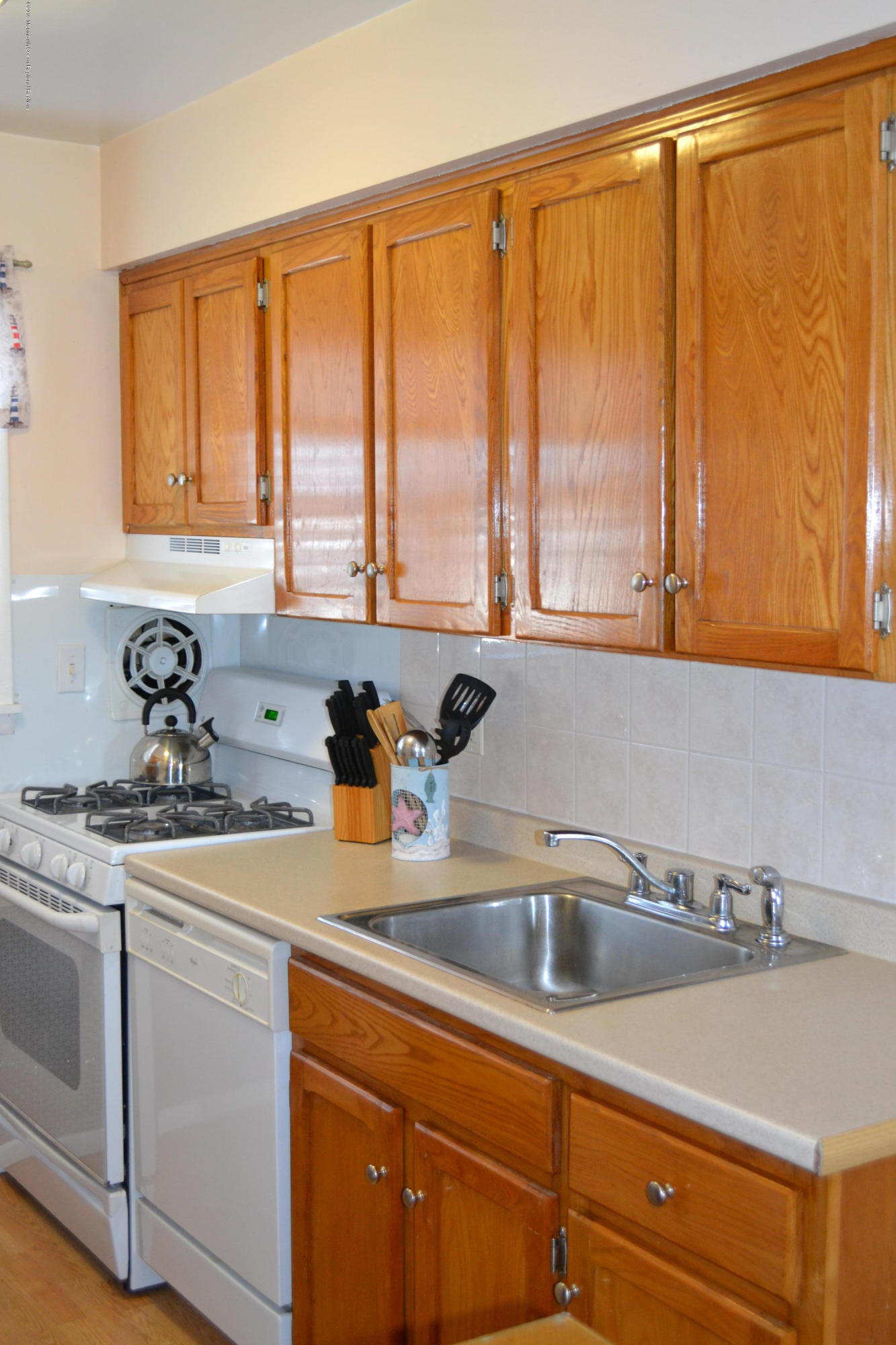 310 Maryland Avenue, Unit 12B Point Pleasant Beach, NJ 08742 - Photo 9 of 29 310 Maryland Ave 12B