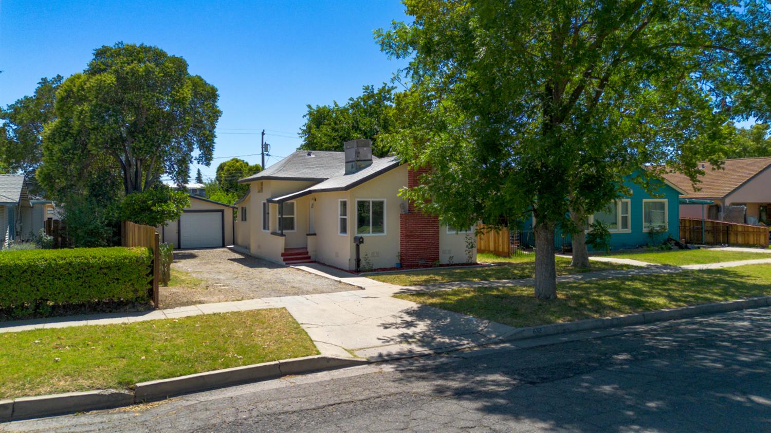 632 West 25th Street Merced, CA 95340 - Photo 2 of 37