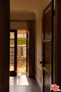 $3,145,000 | 337 North Croft Avenue, Los Angeles, CA 90048