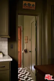 $3,145,000 | 337 North Croft Avenue, Los Angeles, CA 90048