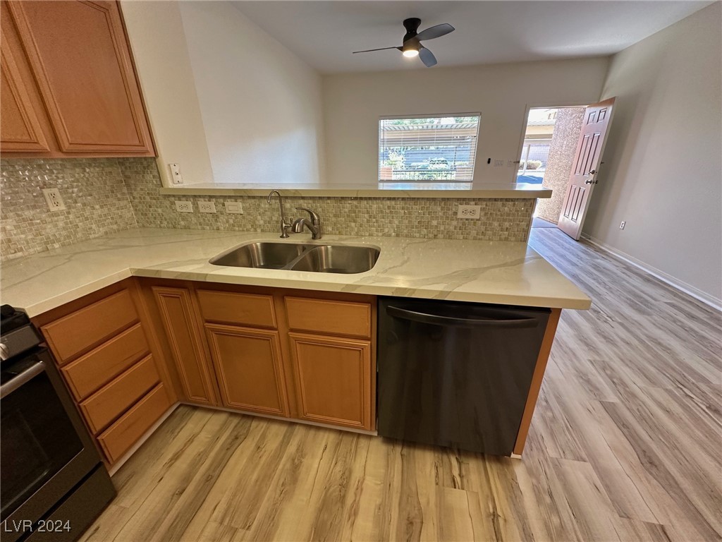 7701 West Robindale Road, Unit 142 Las Vegas, NV 89113 - Photo 4 of 17 Gallery Image 4